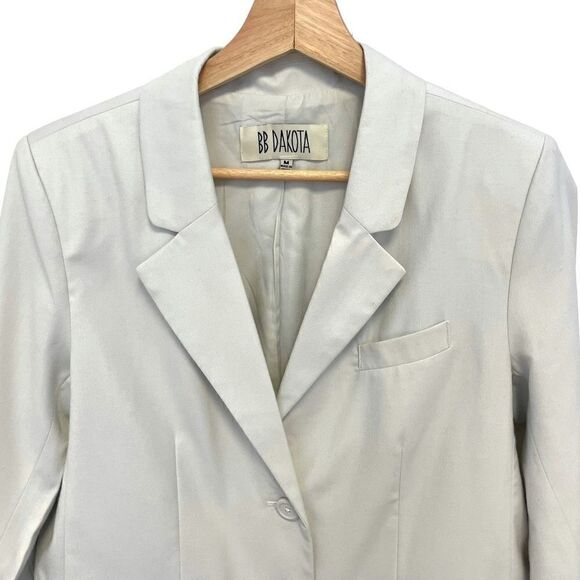 BB Dakota Crop Blazer - Picture 2 of 4